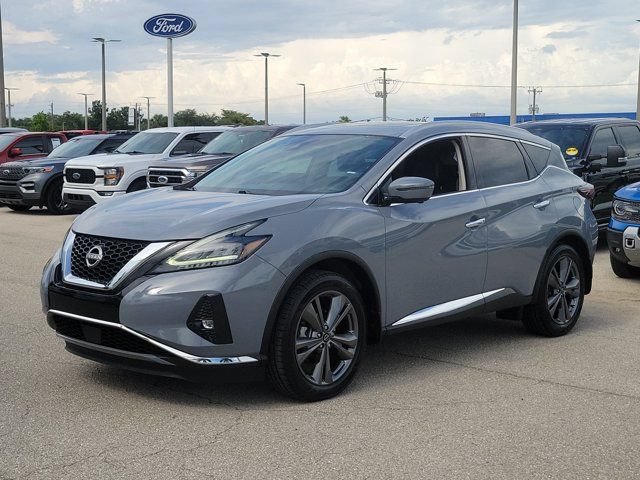 Used 2023 Nissan Murano Platinum w/ Cargo Package FWD image 3