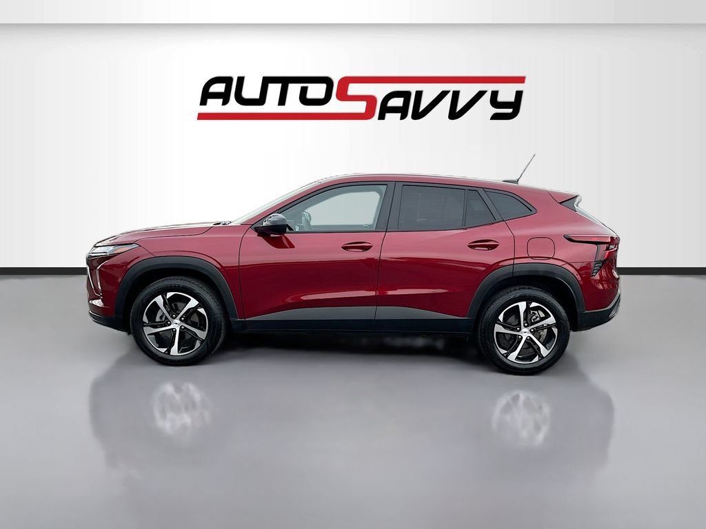 Used 2025 Chevrolet Trax RS w/ Driver Confidence Package FWD image 4