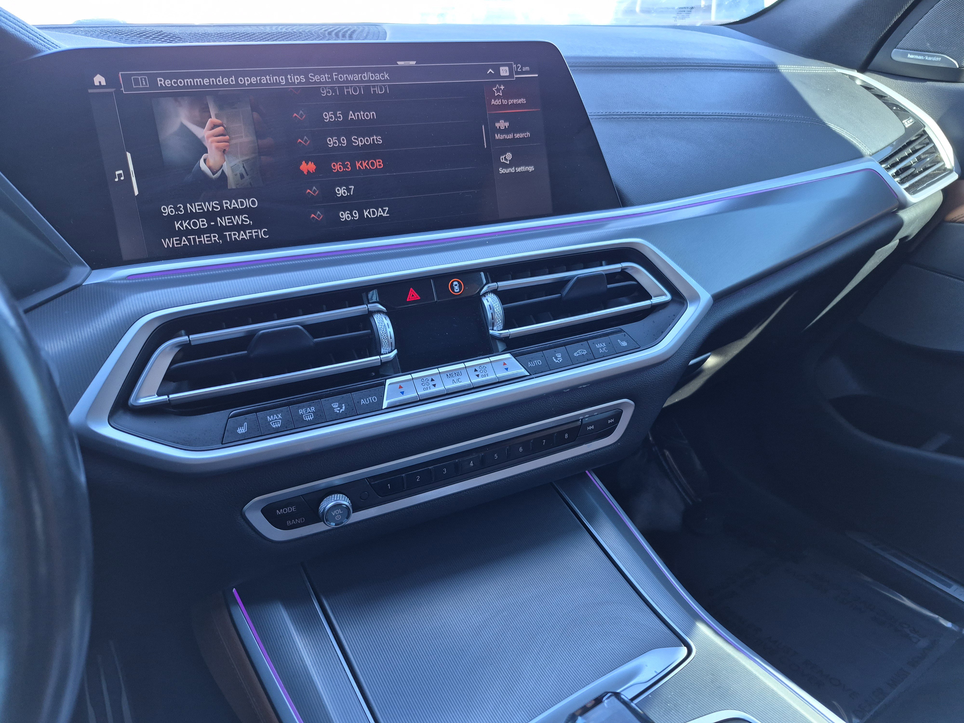 Used 2021 BMW X5 xDrive40i w/ M Sport Package image 11