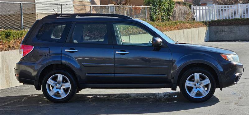 Used 2010 Subaru Forester 2.5X Premium w/ Rugged Pkg 1C image 6