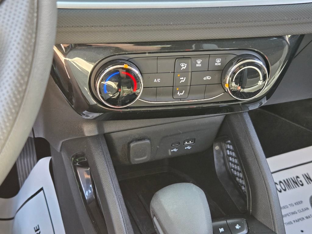 Used 2026 Chevrolet TrailBlazer LT w/ Driver Confidence Package image 20