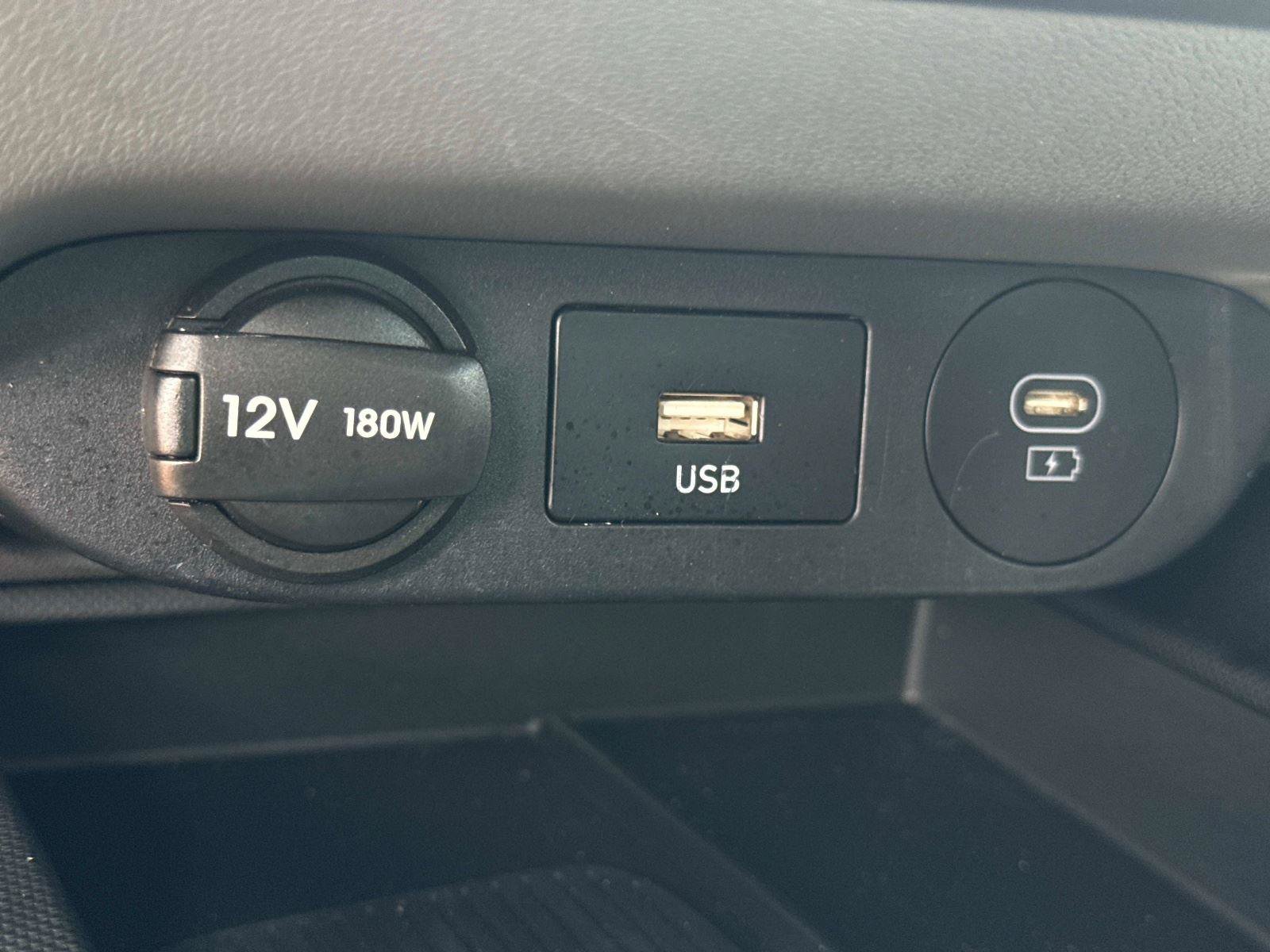 Used 2024 Hyundai Elantra SEL w/ Convenience Package FWD image 24