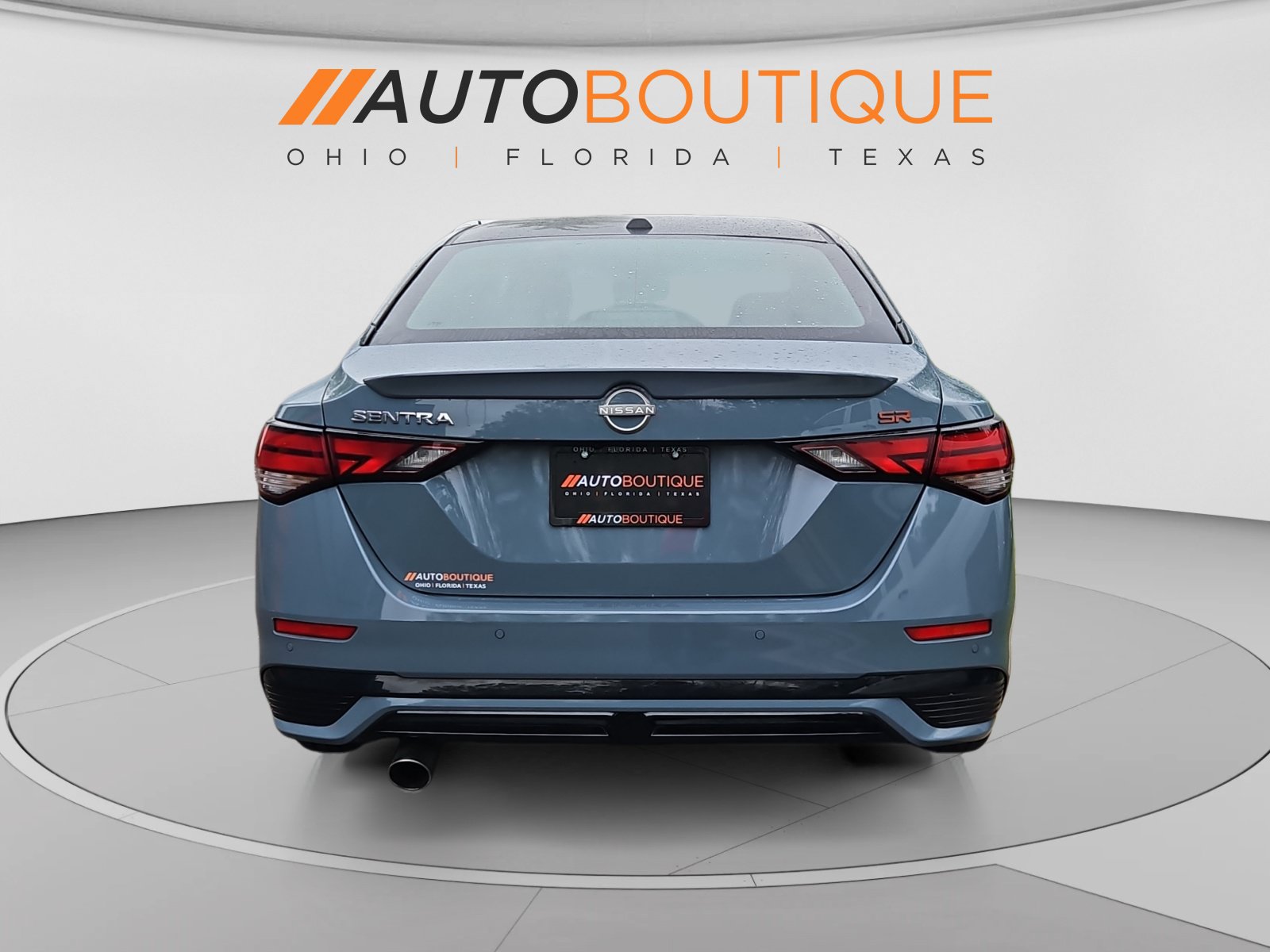 Used 2025 Nissan Sentra SR w/ SR Premium Package FWD image 4