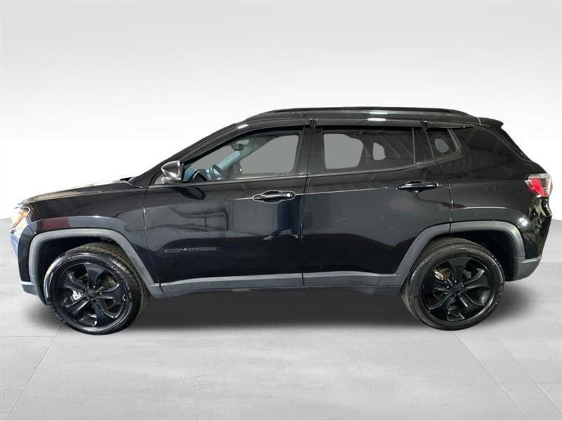 Used 2018 Jeep Compass Latitude image 8