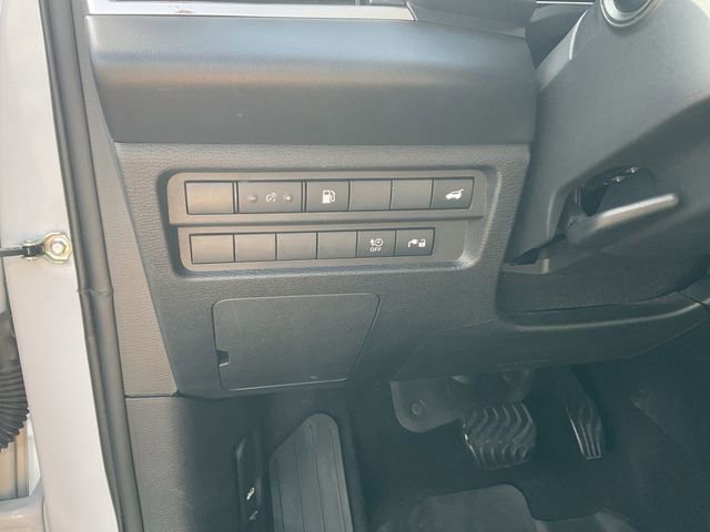 Used 2024 Mitsubishi Outlander SE AWD/4WD image 16