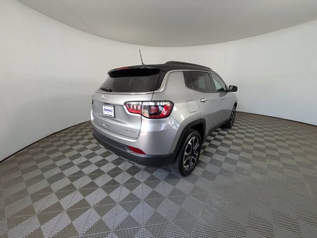 Used 2023 Jeep Compass Limited AWD/4WD image 4