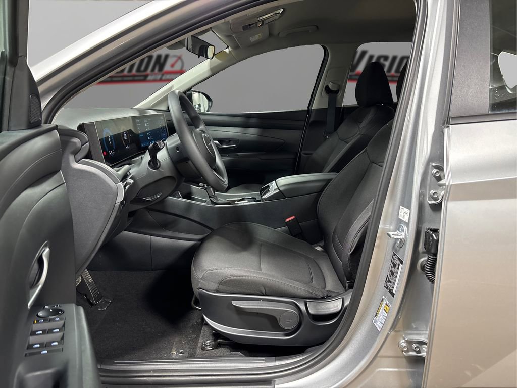 Used 2026 Hyundai Tucson SE image 9
