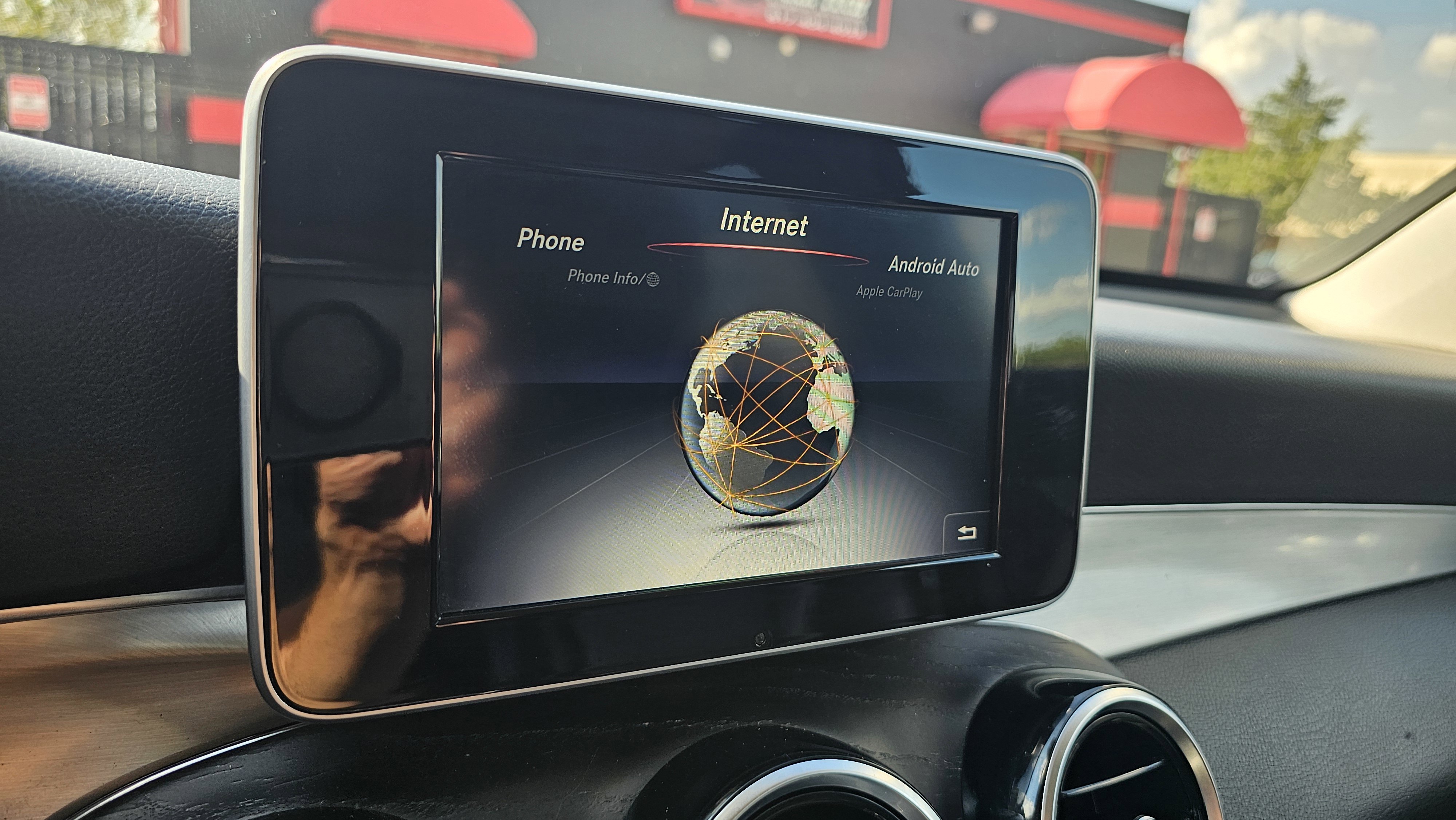 Used 2019 Mercedes-Benz GLC 300 w/ Premium Package image 45