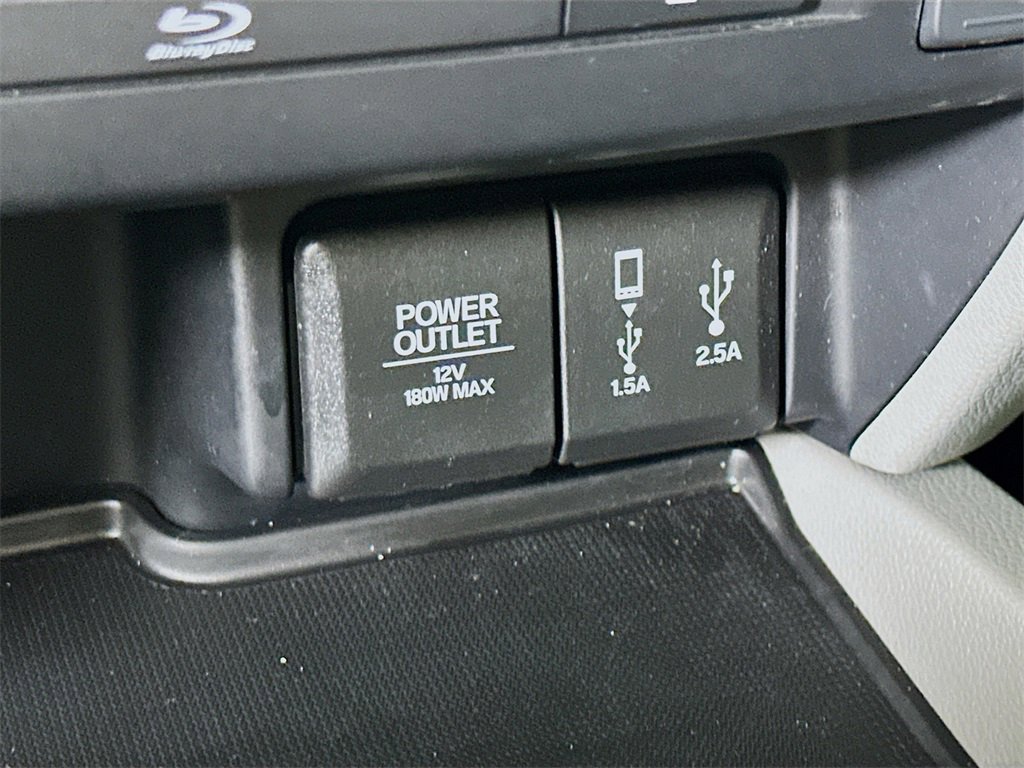 Used 2017 Honda Pilot Touring image 34