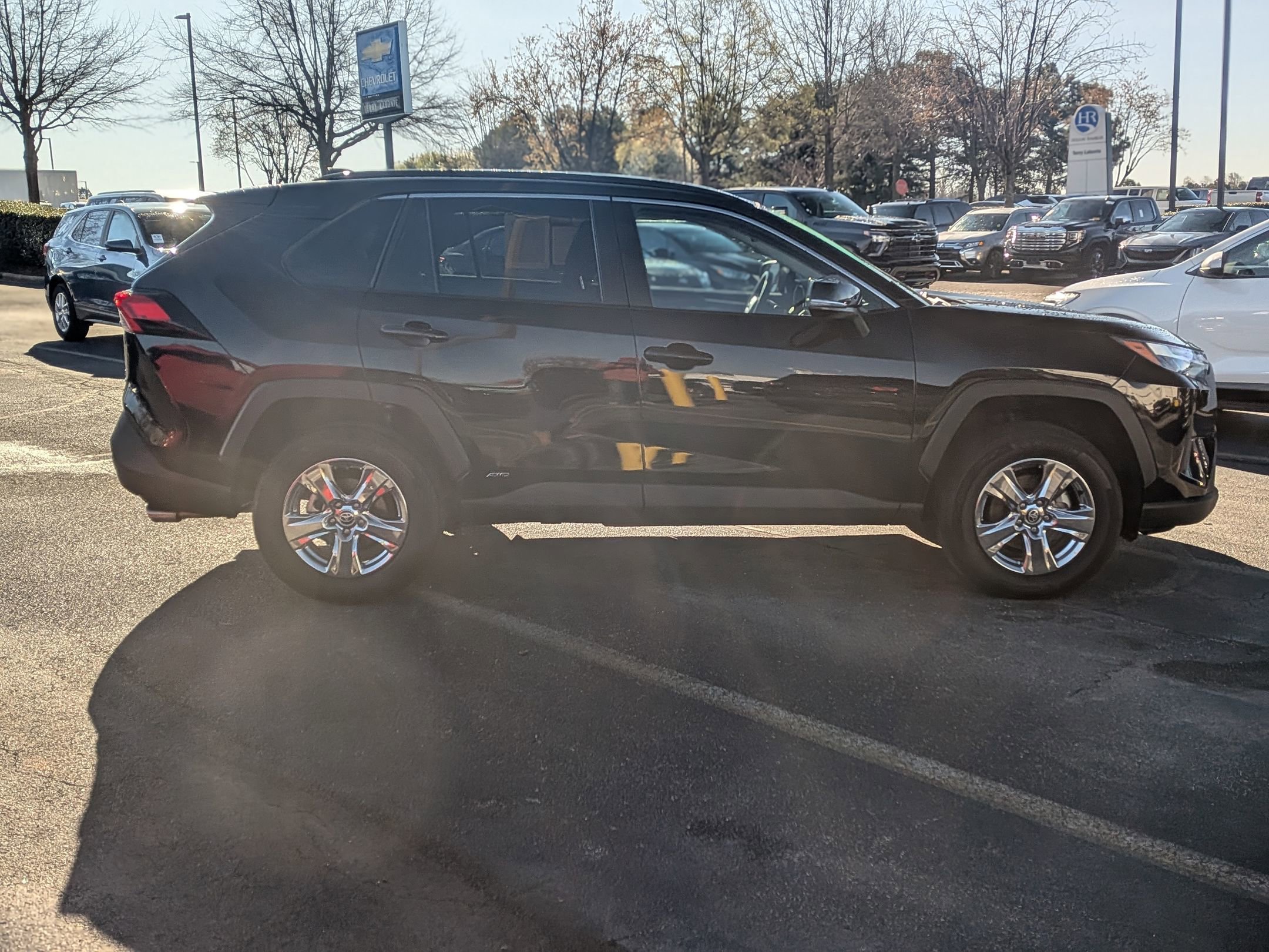 Used 2025 Toyota RAV4 XLE image 10