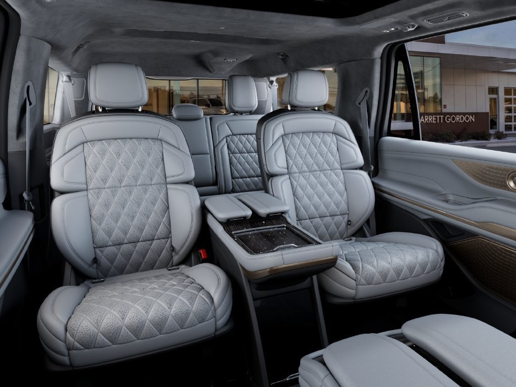 New 2027 Lincoln Navigator L Black Label AWD/4WD image 11