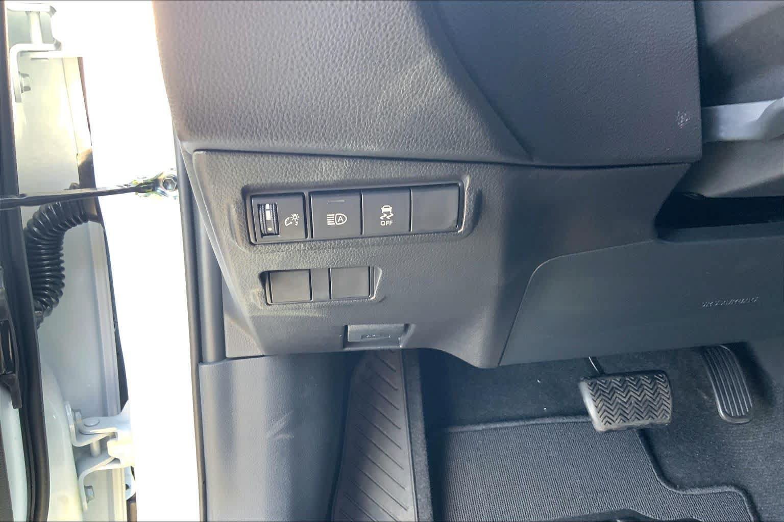 New 2026 Toyota Corolla Cross LE FWD image 20