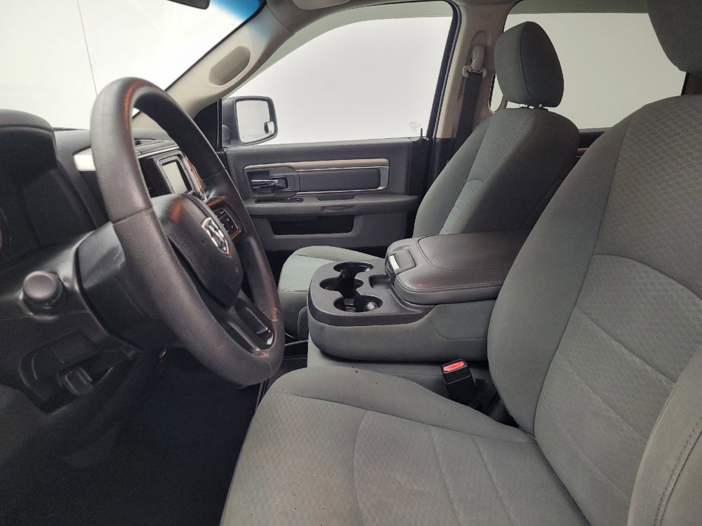 Used 2019 RAM 1500 Classic SLT RWD image 17