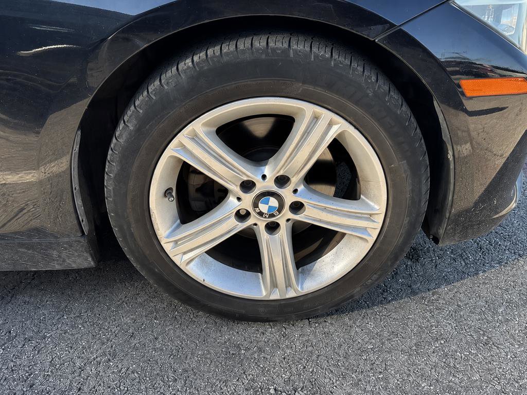 Used 2015 BMW 320i xDrive Sedan AWD/4WD image 6