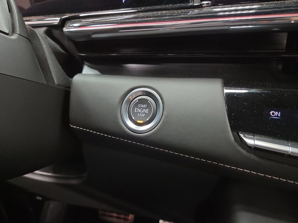 Used 2024 Cadillac Escalade V w/ LPO, ONYX Package AWD/4WD image 21