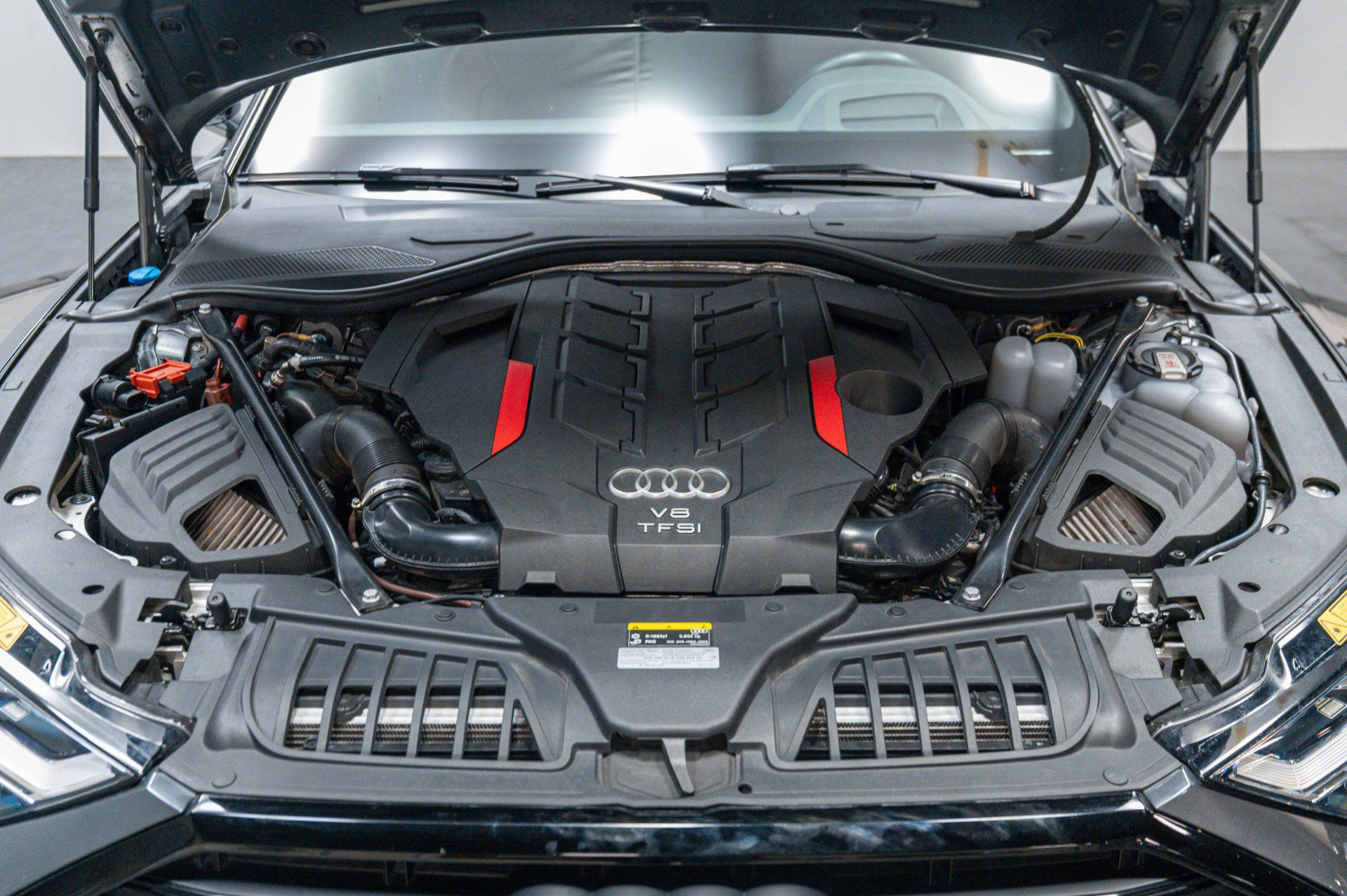 Used 2020 Audi S8 L AWD/4WD image 64