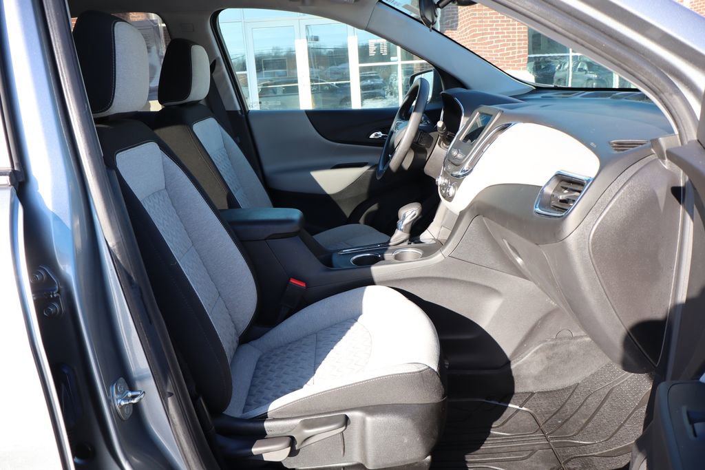 Used 2023 Chevrolet Equinox LS w/ LS Convenience Package image 40