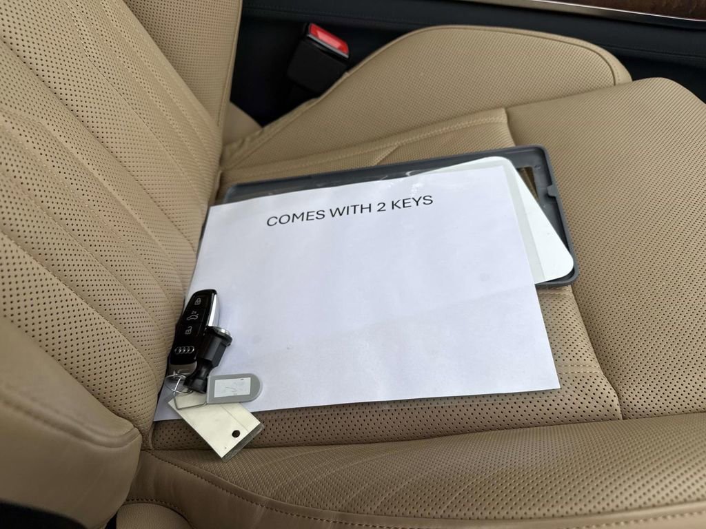 Used 2021 Audi A8 L 4.0T w/ Executive Plus Package image 27