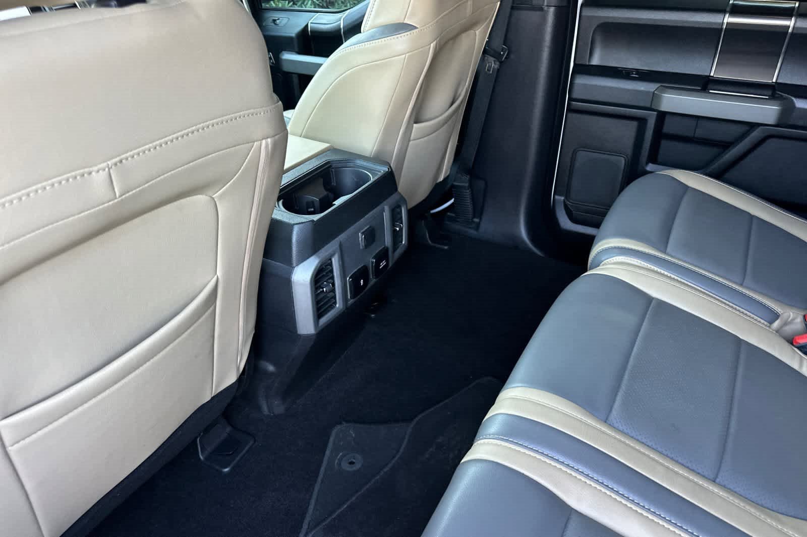 Used 2019 Ford F150 Raptor image 4