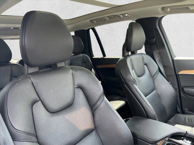 Used 2021 Volvo XC90 T6 Momentum image 21