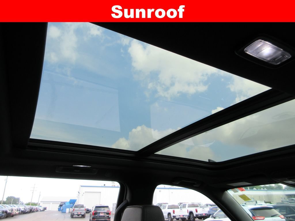 Certified 2023 Chevrolet Suburban RST AWD/4WD image 15