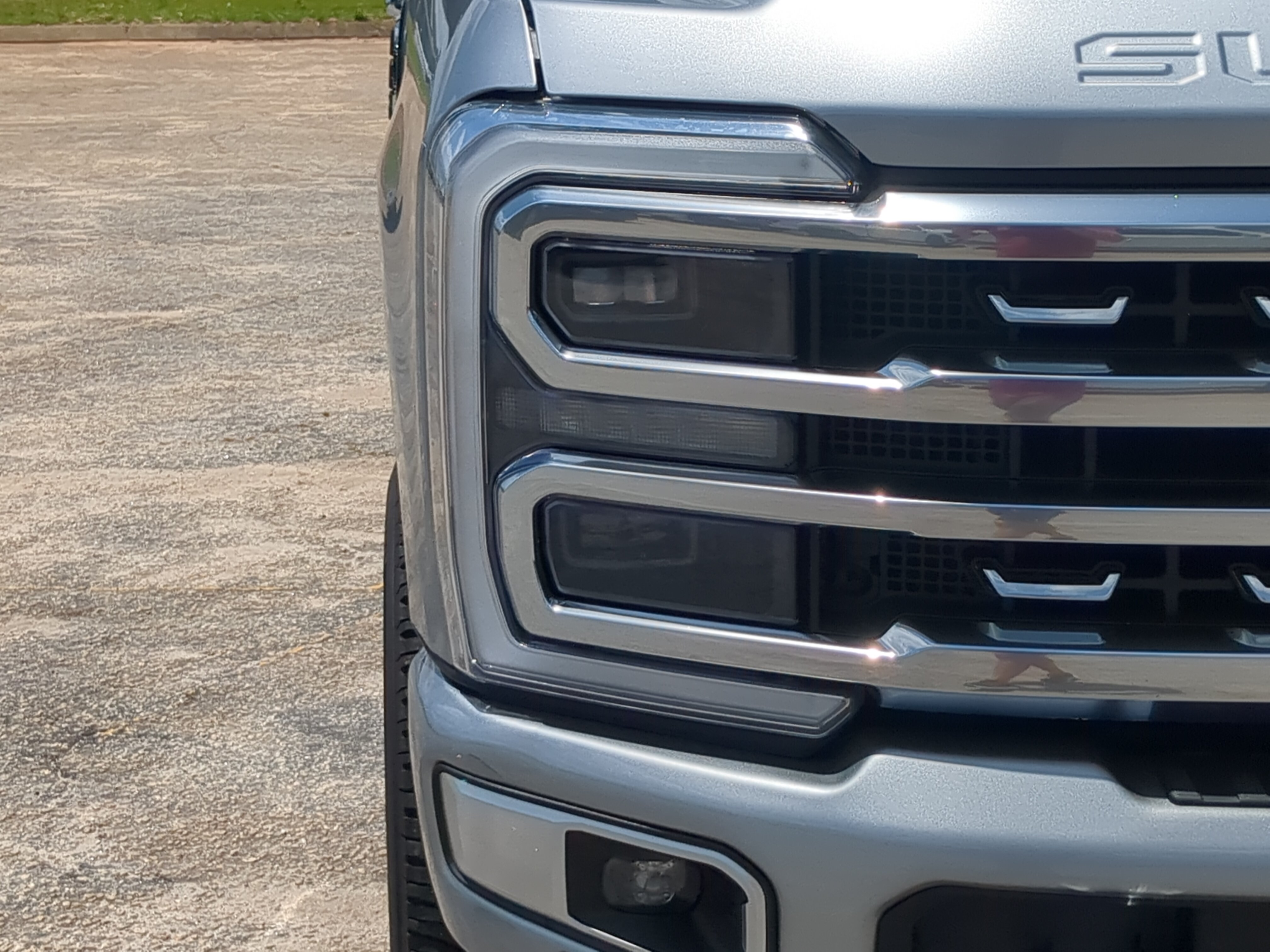 Used 2024 Ford F350 Platinum AWD/4WD image 8