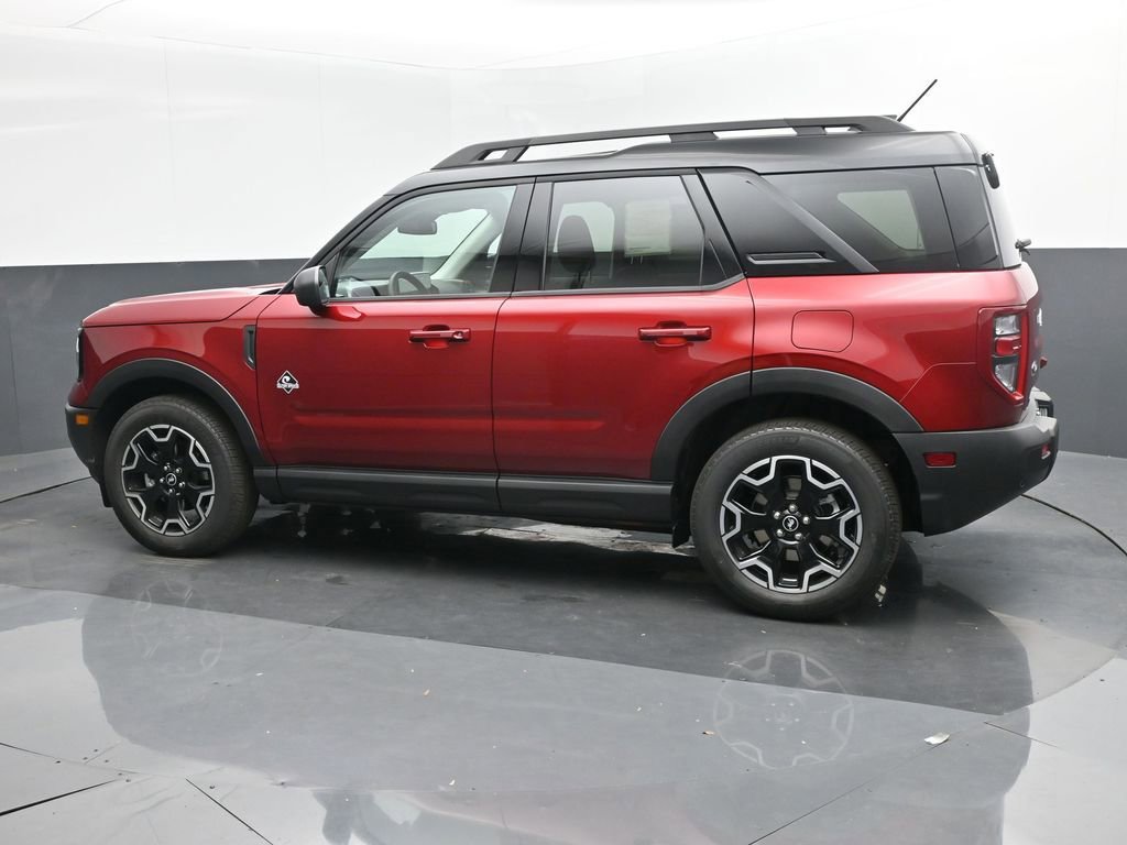 New 2025 Ford Bronco Sport Outer Banks image 3