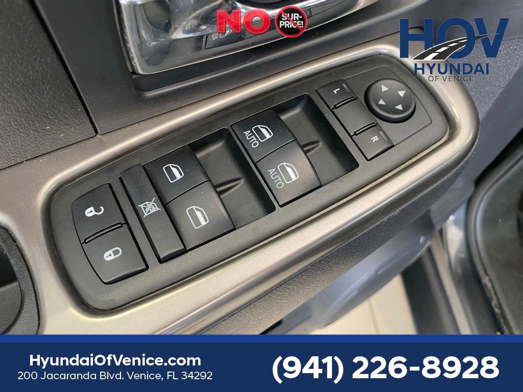 Used 2011 Jeep Liberty Limited w/ Comfort/Convenience Group AWD/4WD image 10
