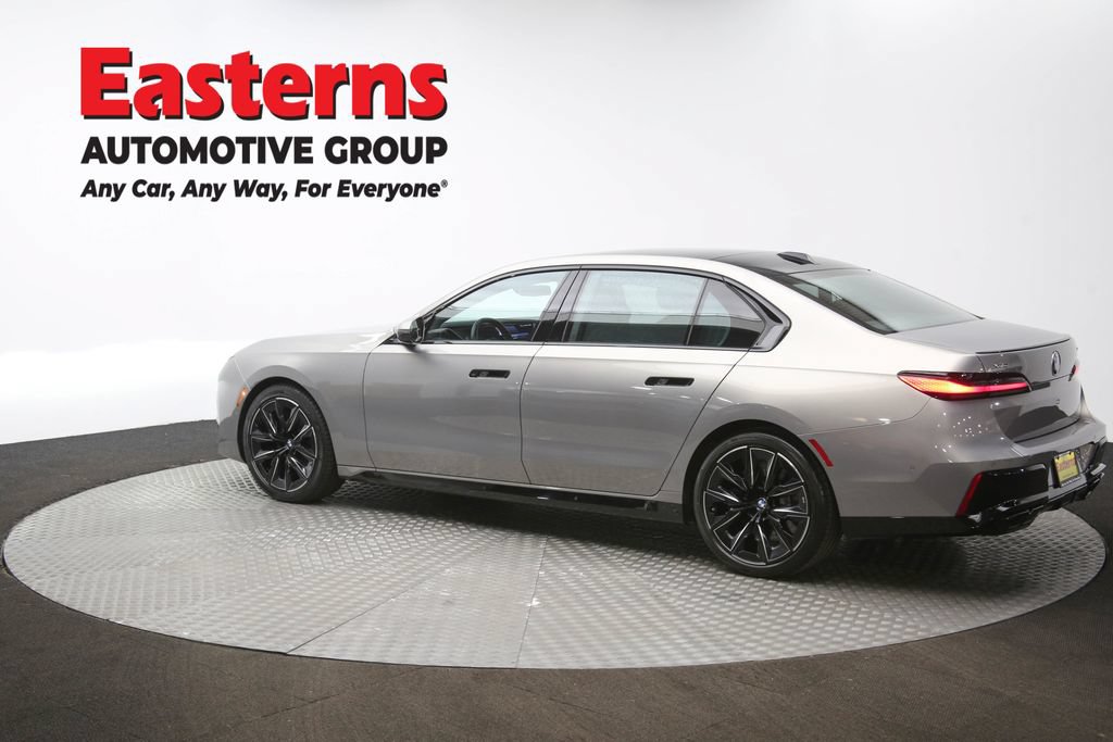 Used 2023 BMW 760i xDrive w/ Executive Package AWD/4WD image 67