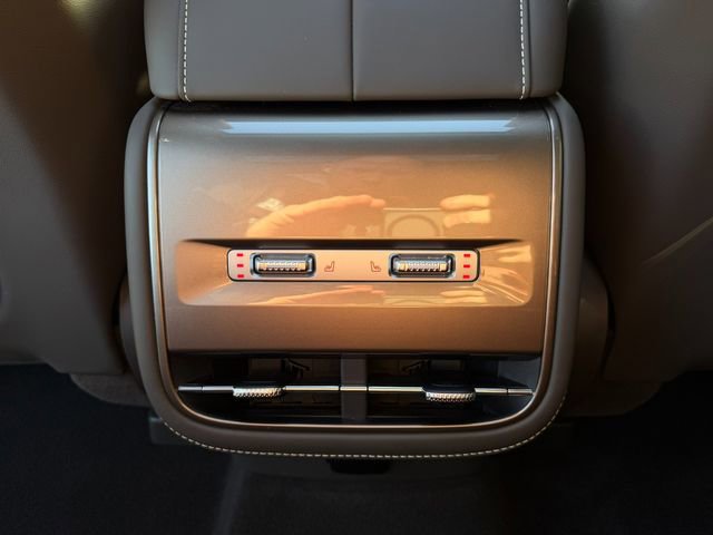 Used 2024 Lincoln Nautilus Black Label w/ Jet Appearance Package (87T) image 17