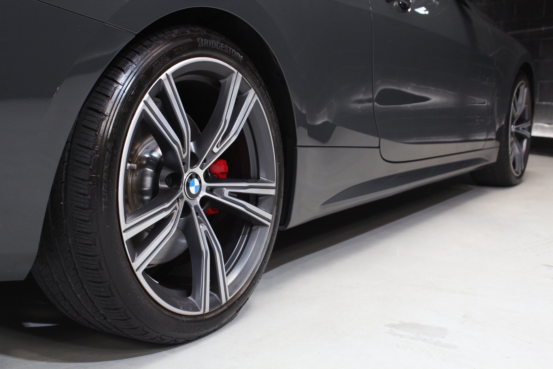 Used 2024 BMW M440i Convertible w/ Premium Package RWD image 30