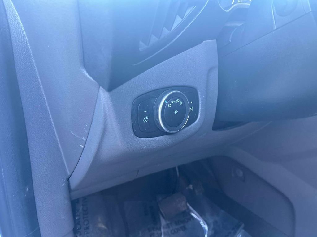 Used 2022 Ford Transit Connect XL image 19