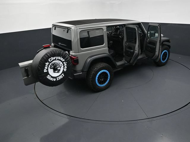 Used 2023 Jeep Wrangler Unlimited Rubicon 4xe w/ Cold Weather Group AWD/4WD image 29