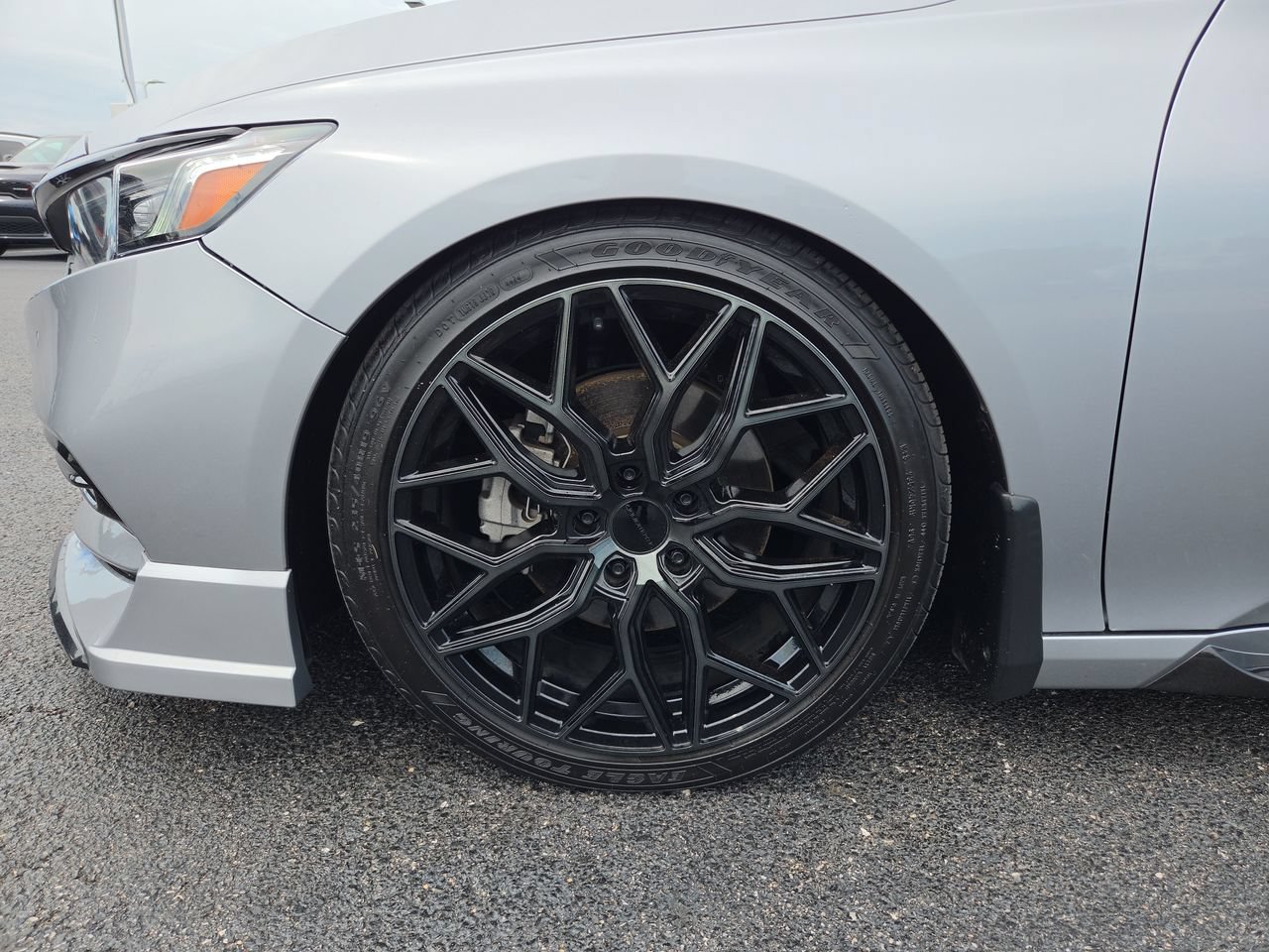 Used 2020 Honda Accord Touring image 9