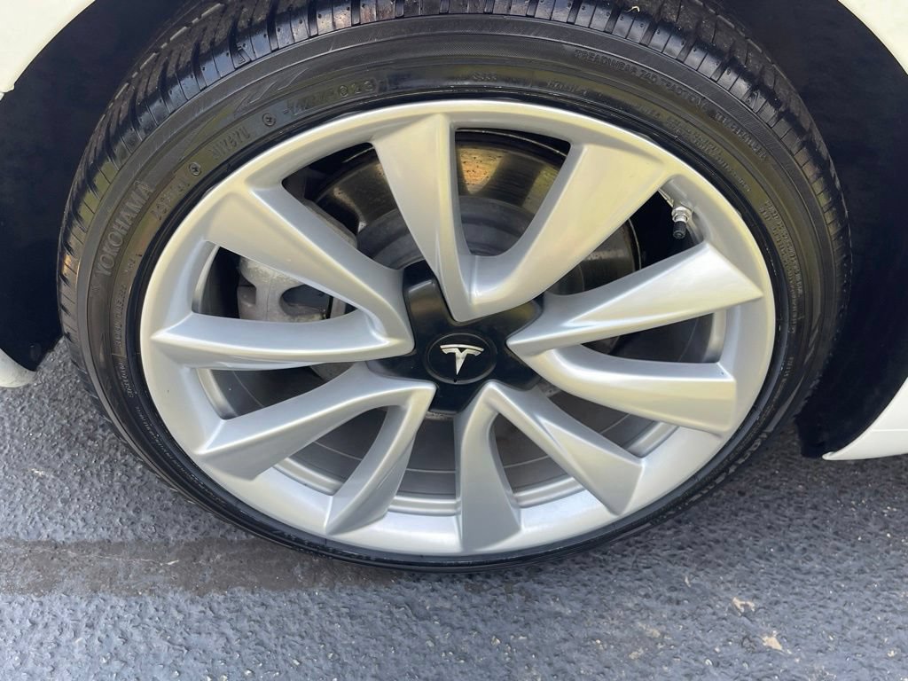 Used 2020 Tesla Model 3 Long Range AWD/4WD image 28