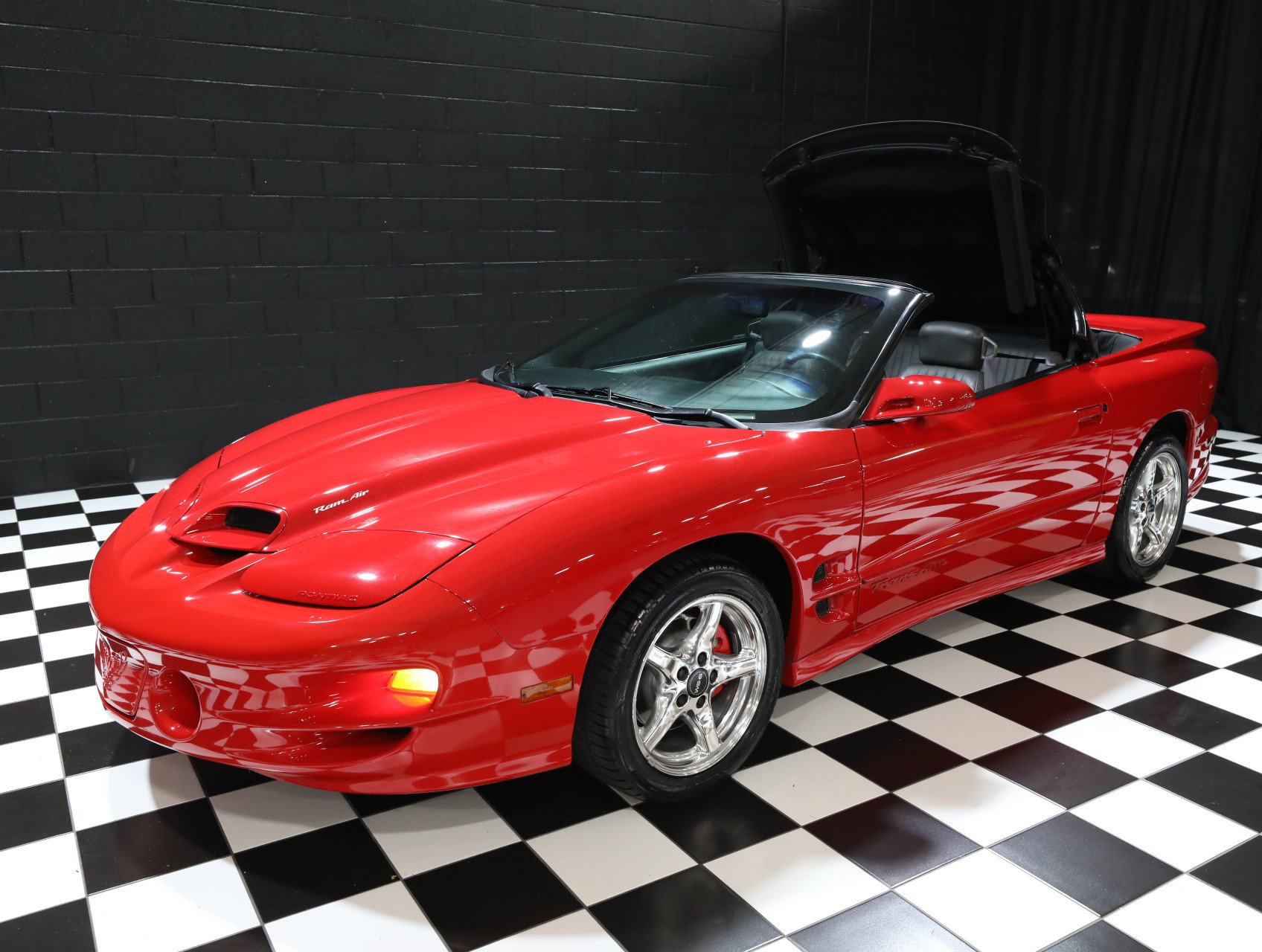 Used 1999 Pontiac Firebird Trans Am RWD image 12