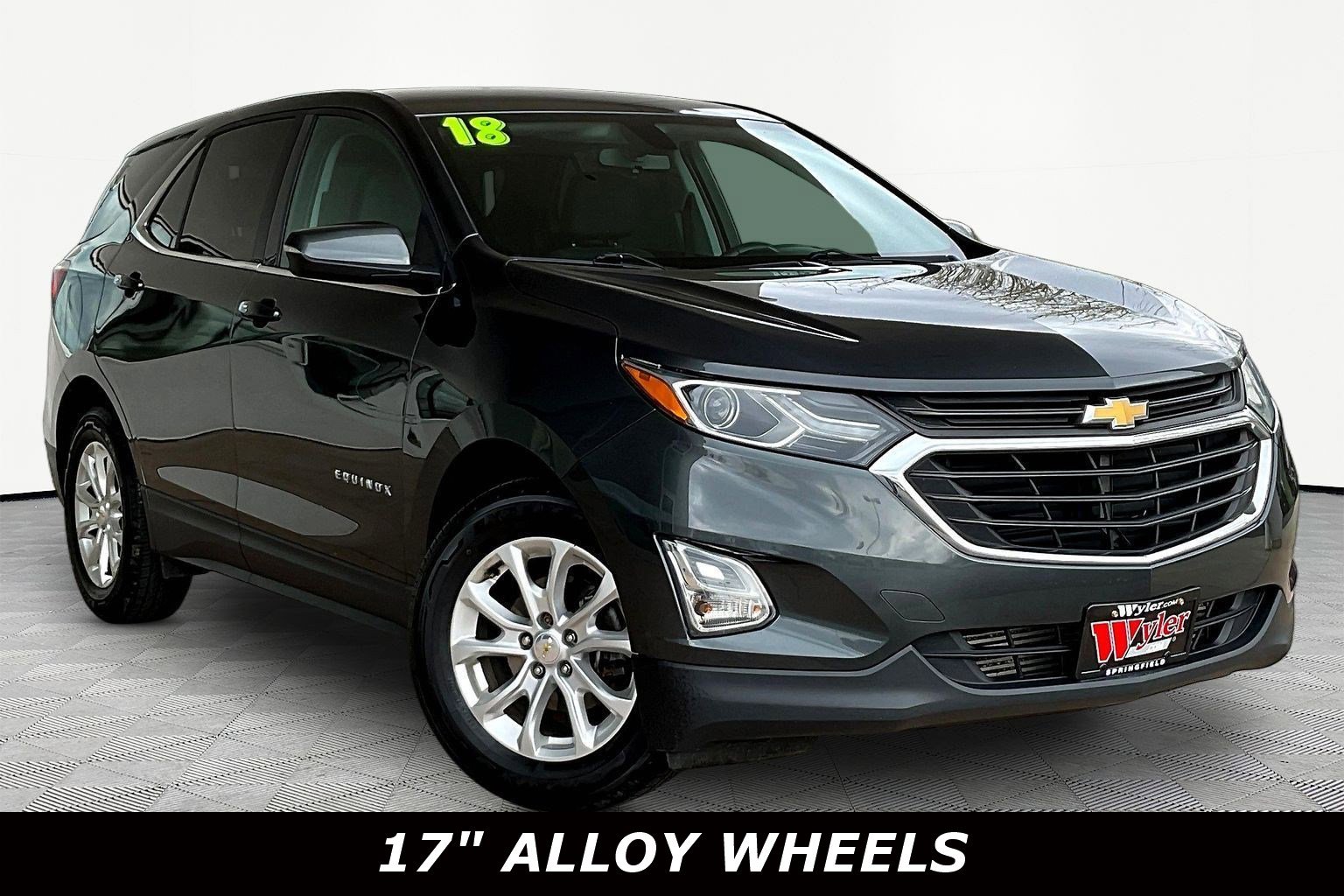 Used 2018 Chevrolet Equinox LT w/ LT Infotainment Plus Package image 3