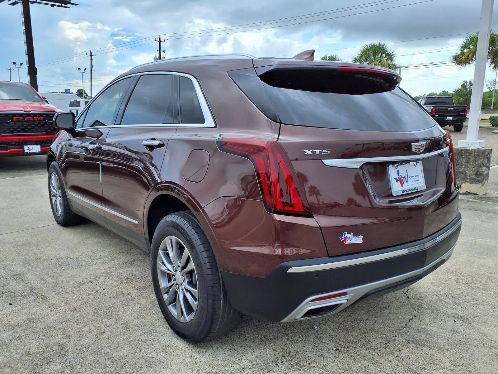 Used 2023 Cadillac XT5 Premium Luxury FWD image 8