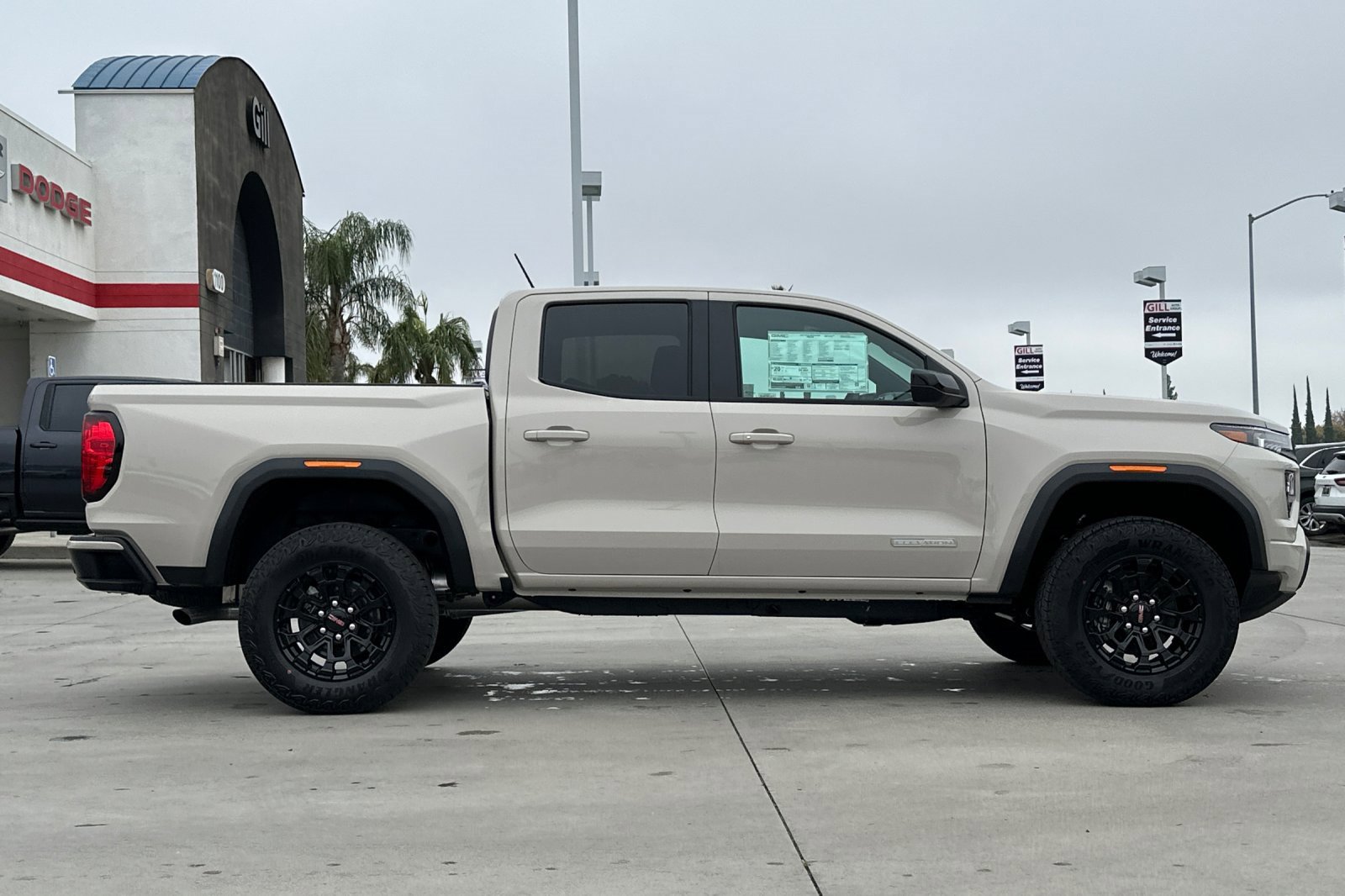 New 2026 GMC Canyon Elevation image 8