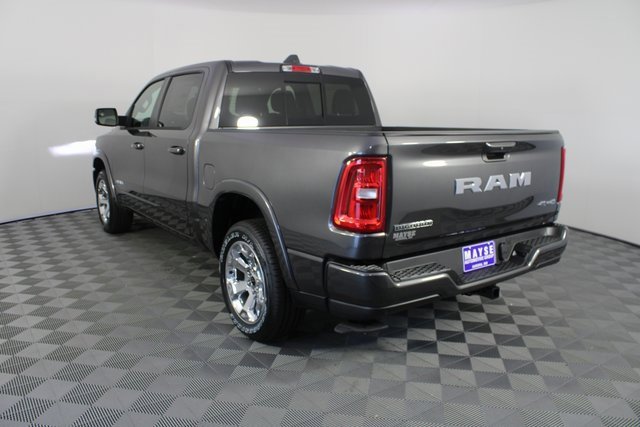 New 2025 RAM 1500 4x4 Crew Cab image 21