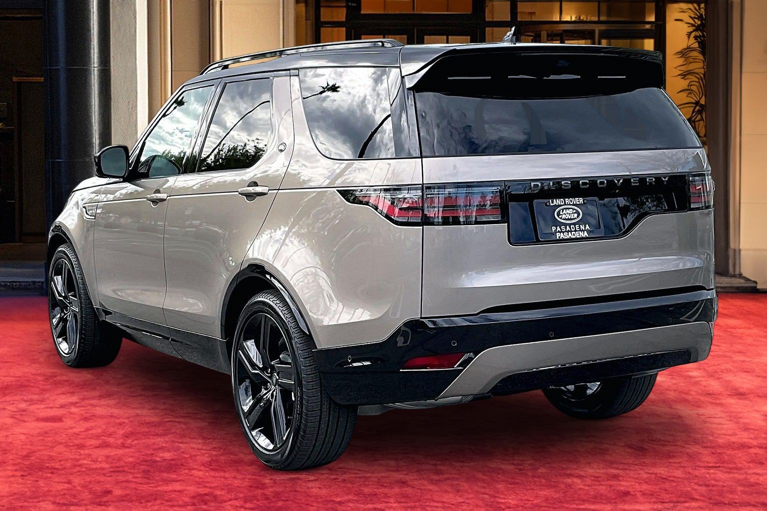 New 2026 Land Rover Discovery Dynamic SE AWD/4WD image 4