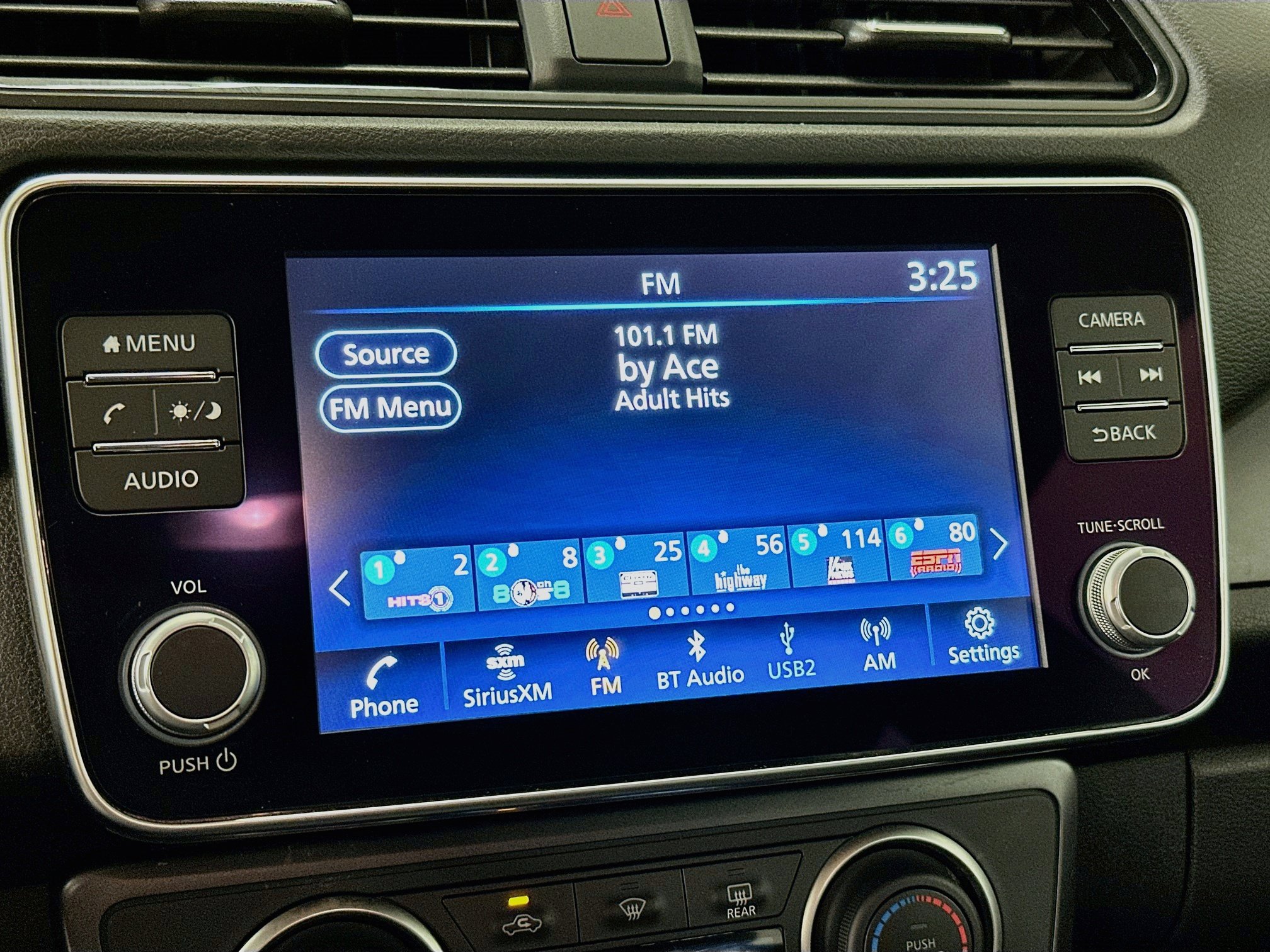 Used 2025 Nissan Leaf S FWD image 21