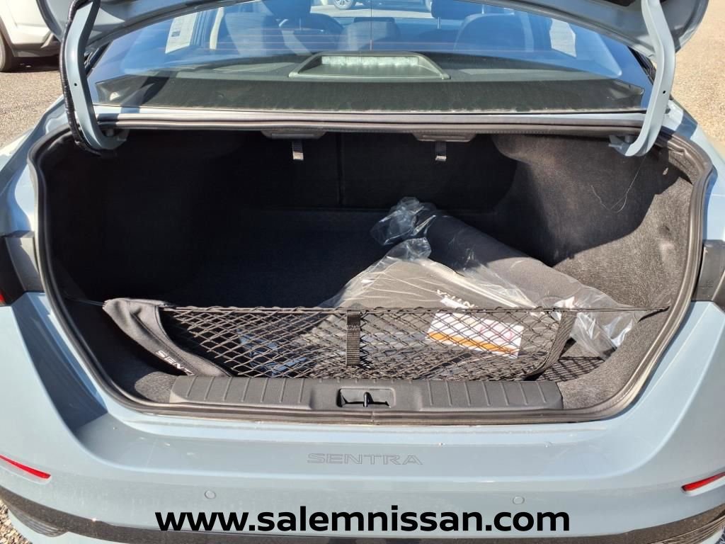 Certified 2025 Nissan Sentra SR w/ Midnight Edition FWD image 7