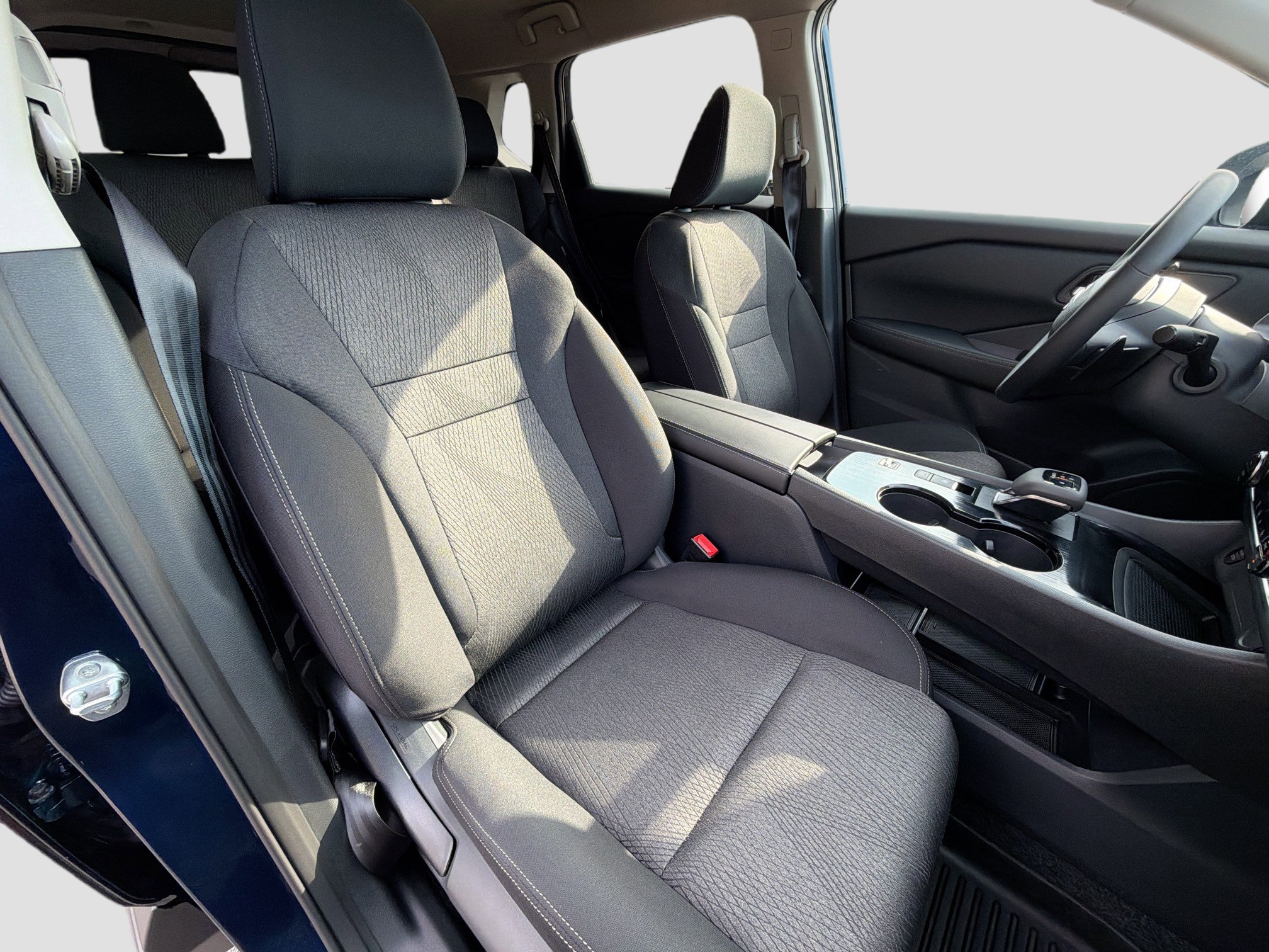 Used 2026 Nissan Rogue SV image 14