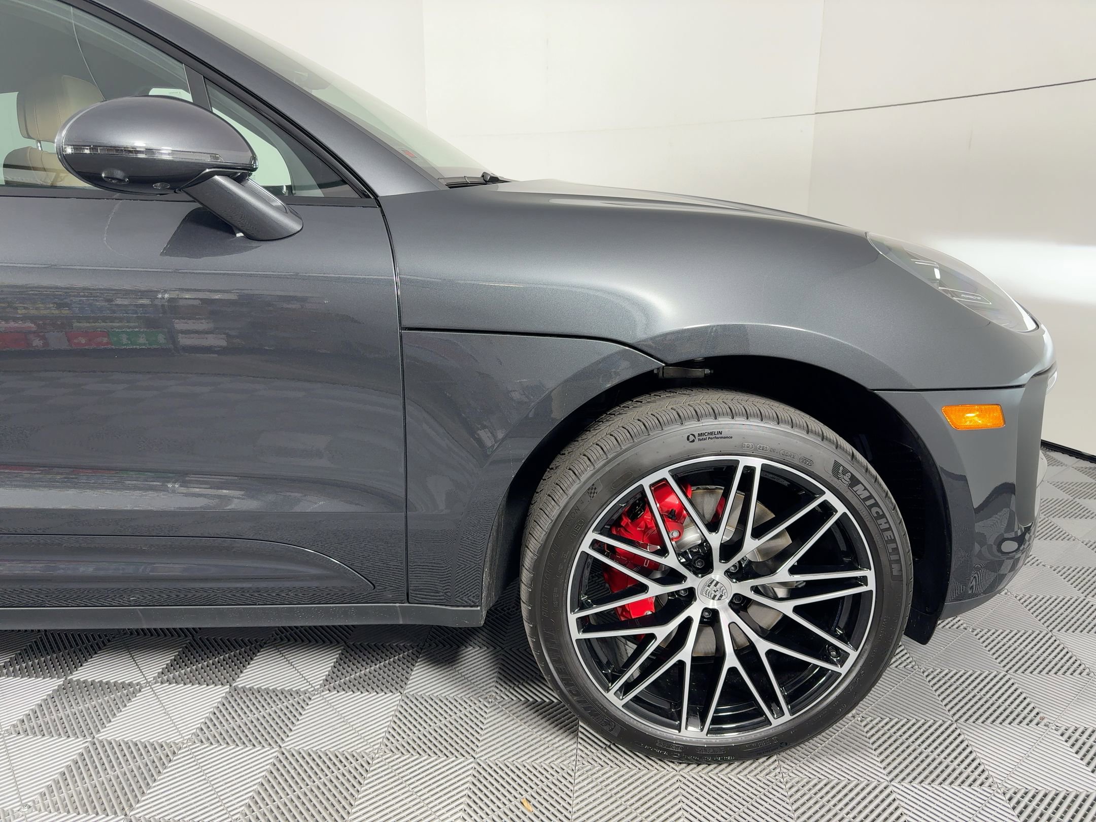 Used 2026 Porsche Macan S image 12