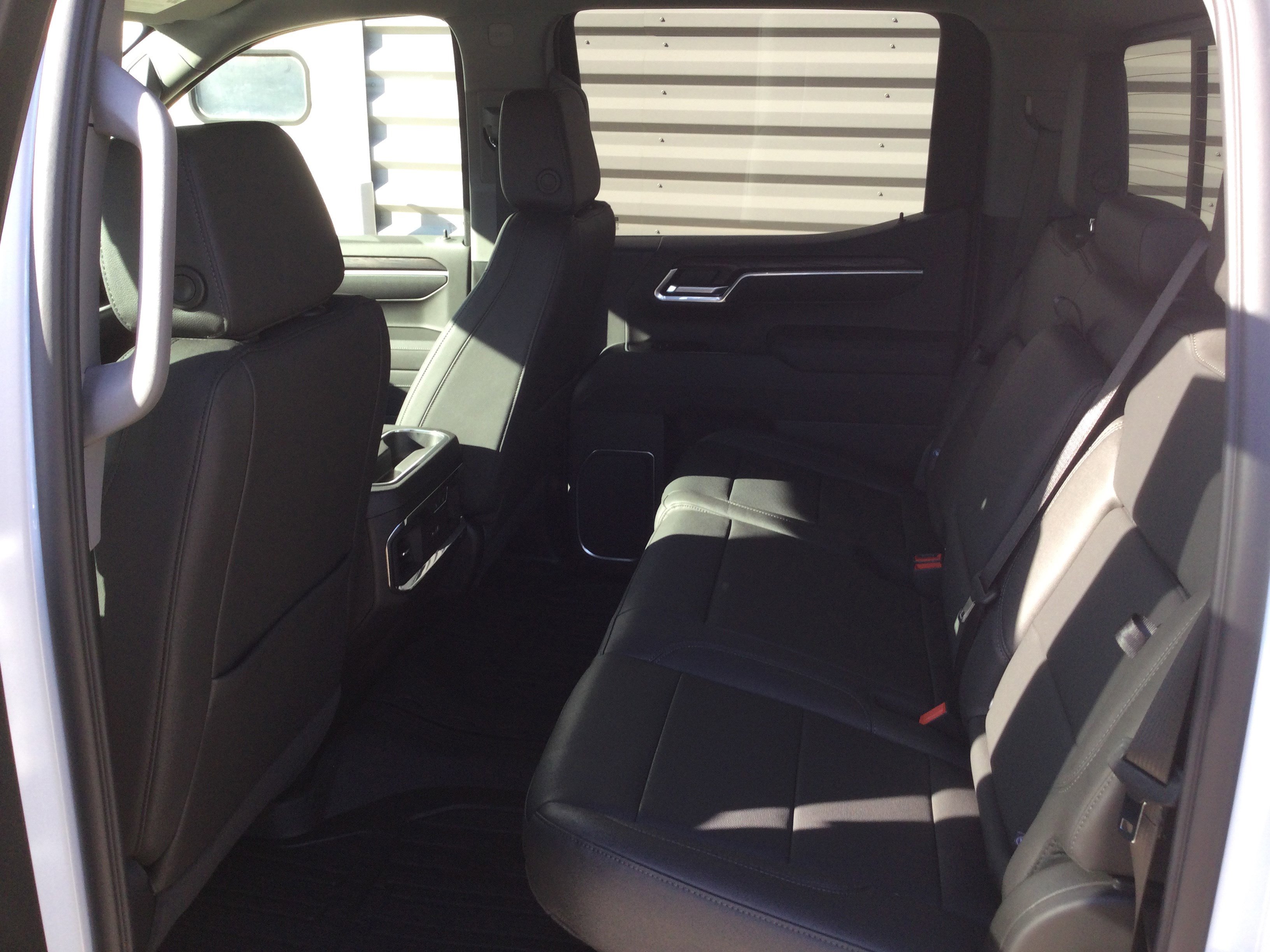 New 2026 GMC Sierra 1500 SLT w/ SLT Premium Plus Package image 8