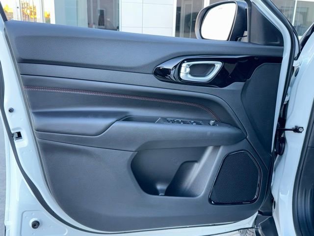 New 2026 Jeep Compass Trailhawk image 25