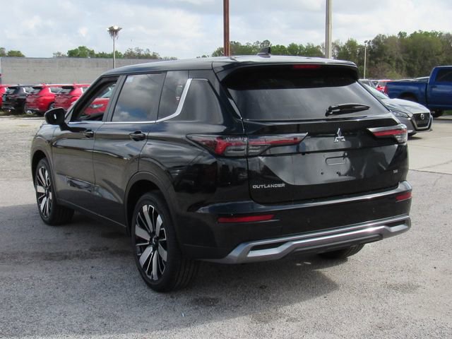 New 2026 Mitsubishi Outlander SE image 7