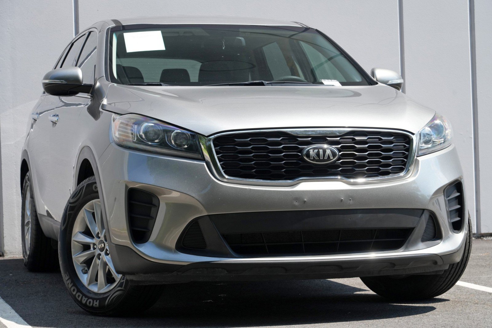 Used 2019 Kia Sorento FWD image 2