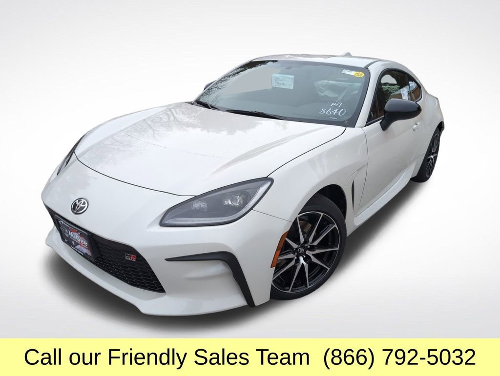 New 2025 Toyota GR86 w/ ALL Weather Mat Package (TMS)